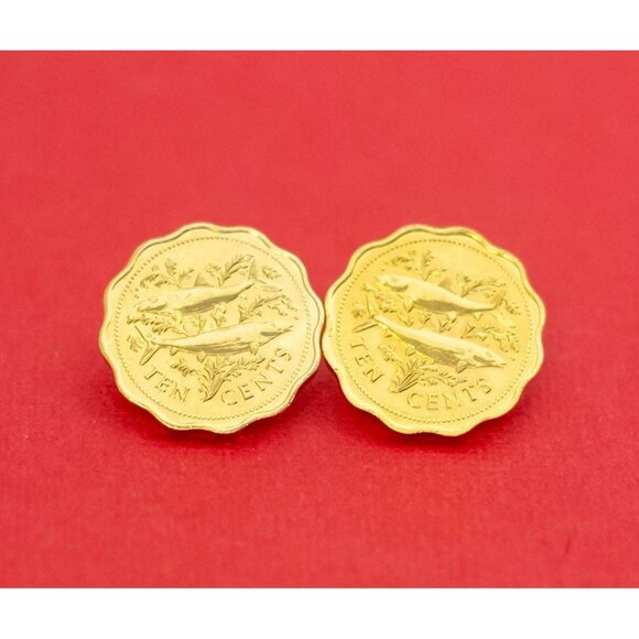 Vintage Ocean Wonders Gold Tone Stud Earrings - F2 - Picture 1 of 3